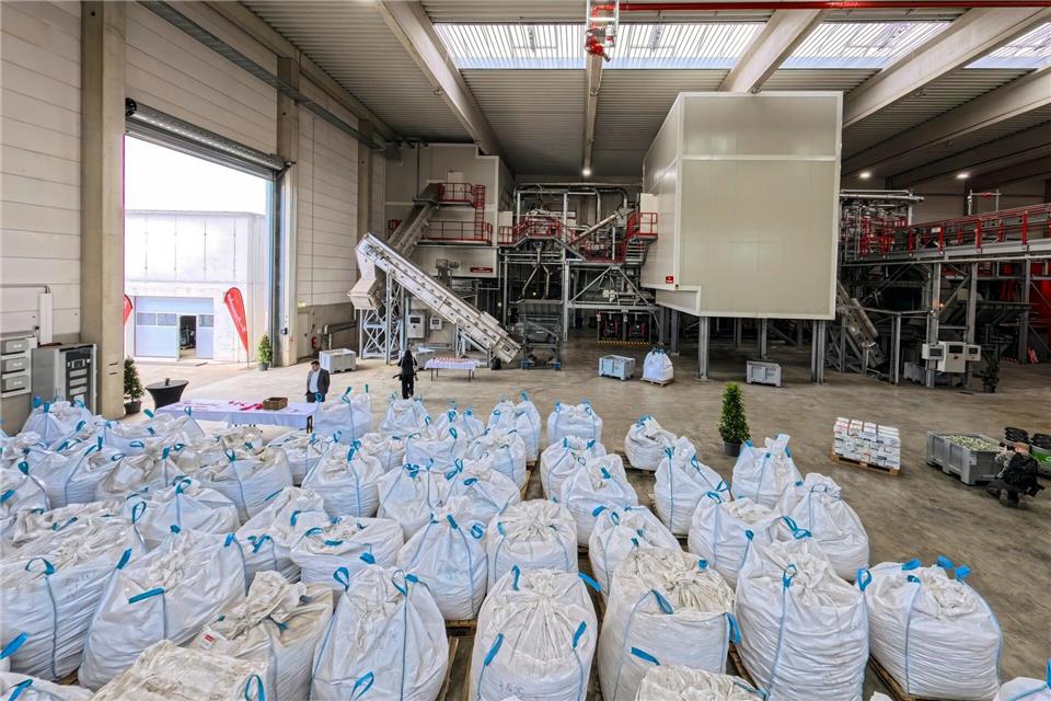 Die Batterien werden in „Bigbags“ gesammelt.Andreas Arnold/dpa