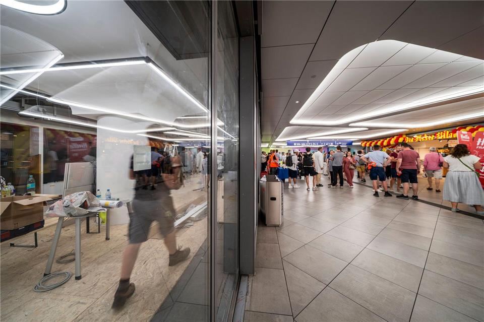 Die Bauarbeiten am Hauptbahnhof sind noch lange nicht abgeschlossen.Andreas Arnold/dpa