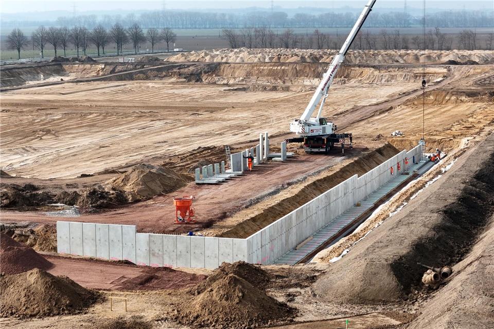 Die Bauarbeiten für das neue Landeskriminalamt (LKA) in Sachsen-Anhalt schreiten voran.Peter Gercke/dpa