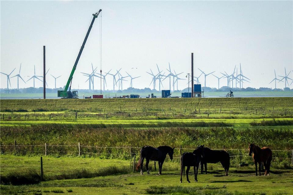 Windstrom durchs Watt leiten: Wie wird Norderney unterbohrt?  Die Bauarbeiten sind im Sommerhalbjahr nur in einem schmalen Zeitfenster möglich.Sina Schuldt/dpa