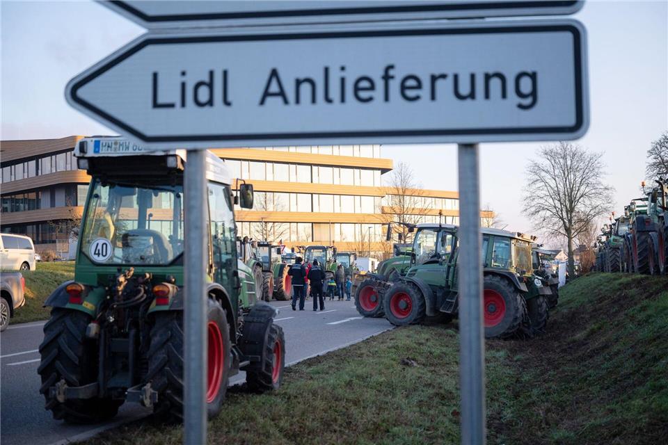 Die Bauern protestierten gegen die Preispolitik von Lidl. Marijan Murat/dpa