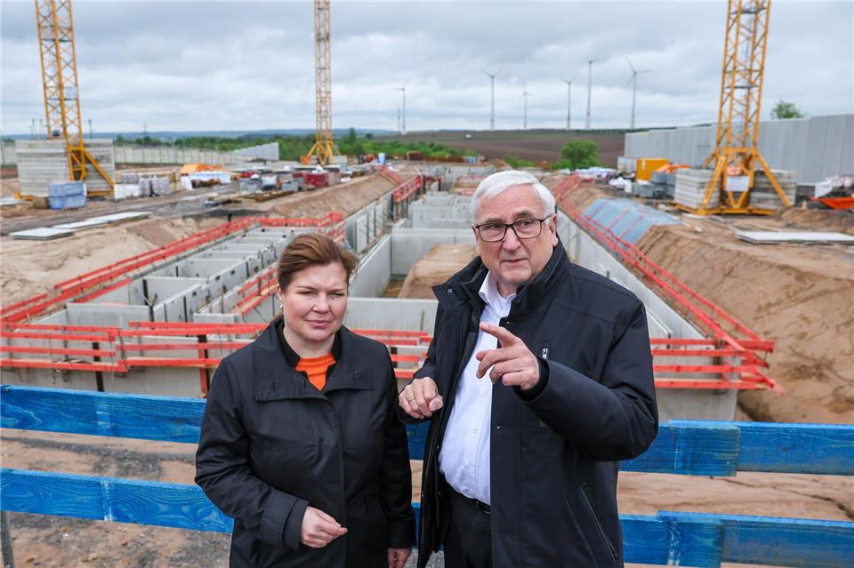 Die Baukosten liegen nach derzeitigem Stand bei rund 240 Millionen Euro. Jan Woitas/dpa