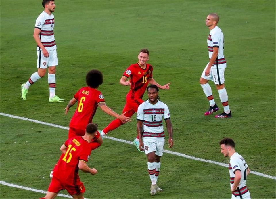 Portugal und Ronaldo draußen: Hazard lässt Belgien jubeln Die Belgier setzten sich im EM-Achtelfinale gegen Portugal durch.