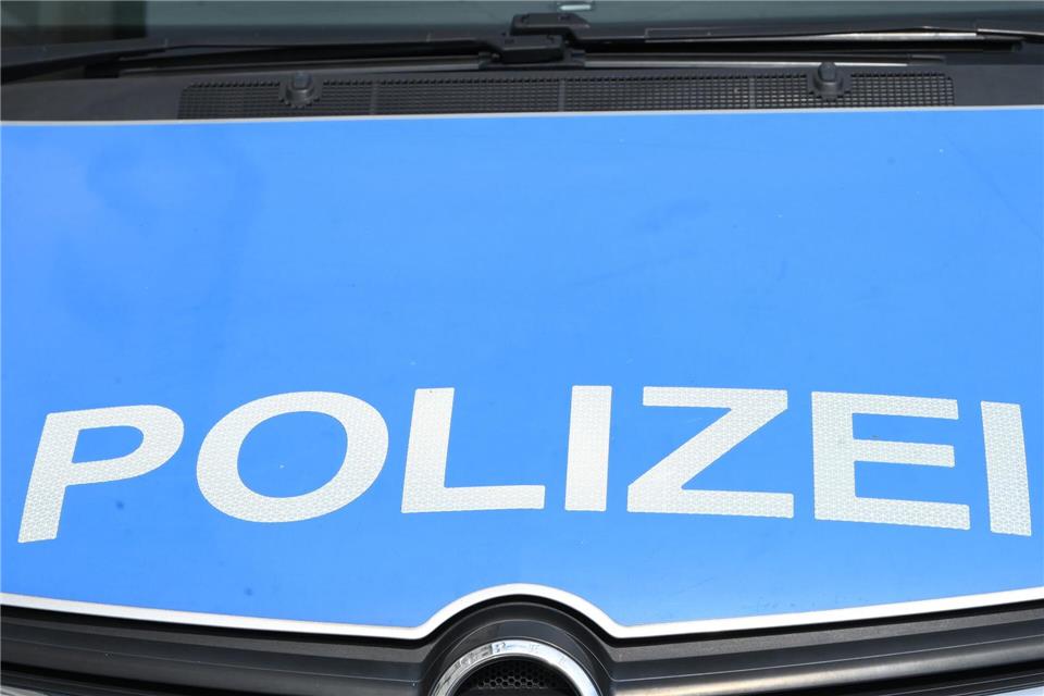 Die Berliner Polizei ist am Samstag mit 1.800 Einsatzkräften in der Hauptstadt unterwegs. (Symbolbild)Malin Wunderlich/dpa