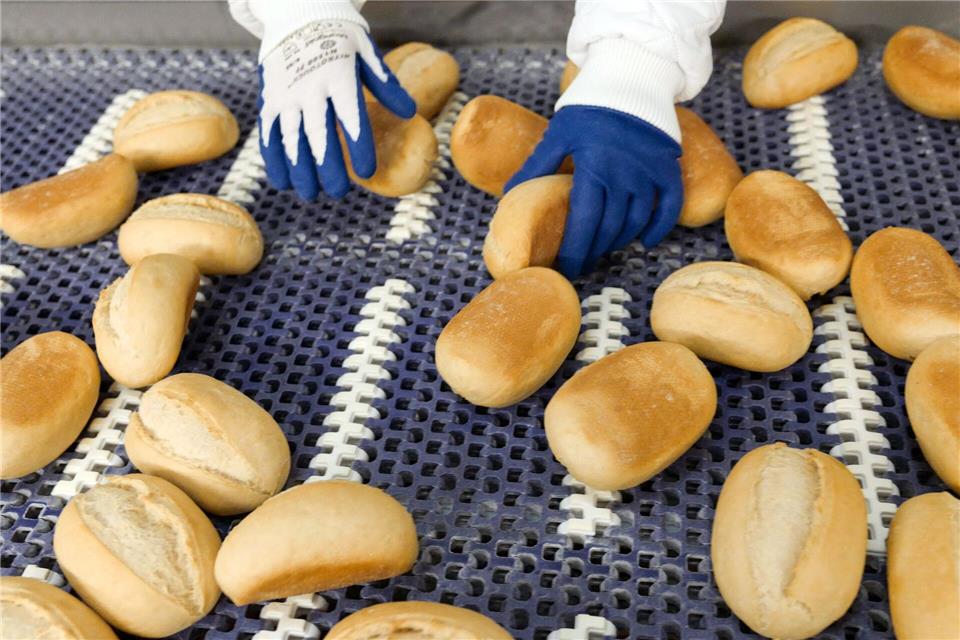 Die Beschäftigten in Eisleben und Nordhausen erhalten mehr Geld. (Archivbild)picture alliance / Peter Endig/dpa-Zentralbild/ZB