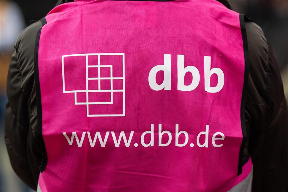 Die Beschwerde ist laut dbb der „logische Schritt“. (Symbolbild)Robert Michael/dpa