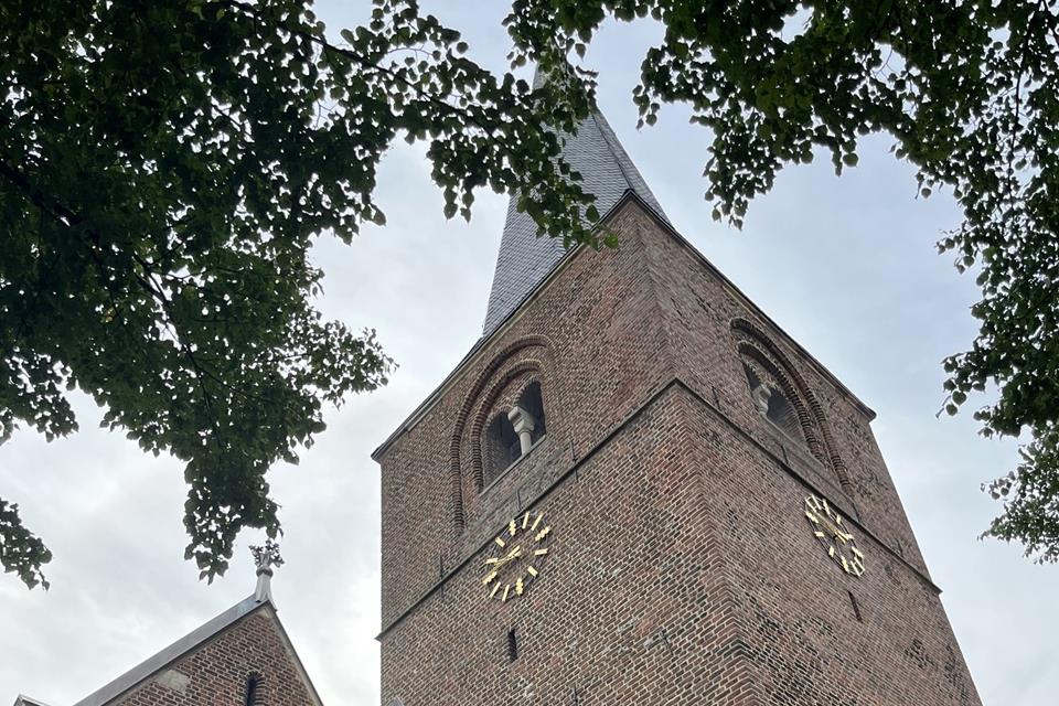 Die Beurlaubung des ehemaligen Pfarrers prägt viele Gespräche in der Kirchengemeinde St. Martin.