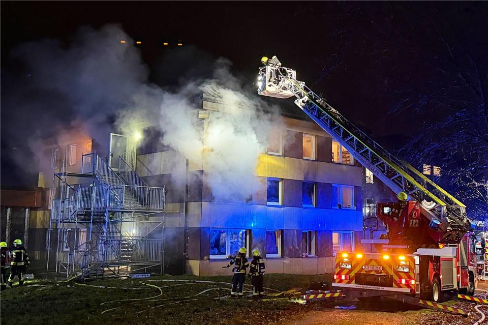 Die Bewohner der Unterkunft wurden in anderen Einrichtungen untergebracht.Berthold Stamm/dpa