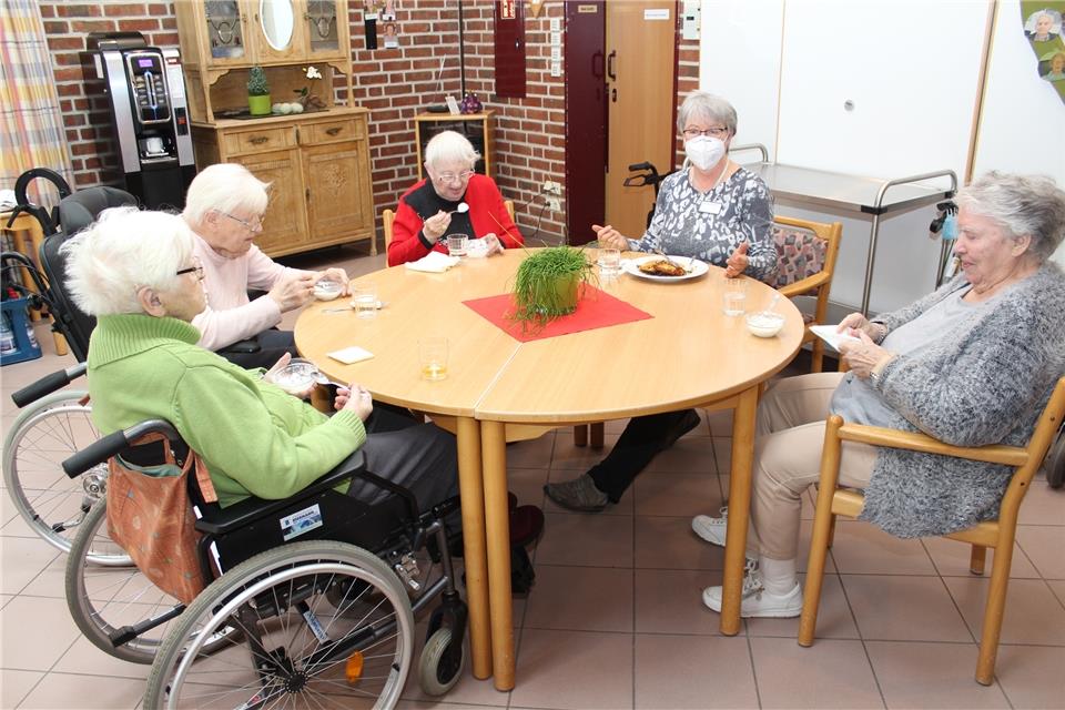 Die Bewohner des Seniorenhauses St. Martin gehen entspannter mit der gegenwärtigen Situation um, berichtet die Heimleiterin.