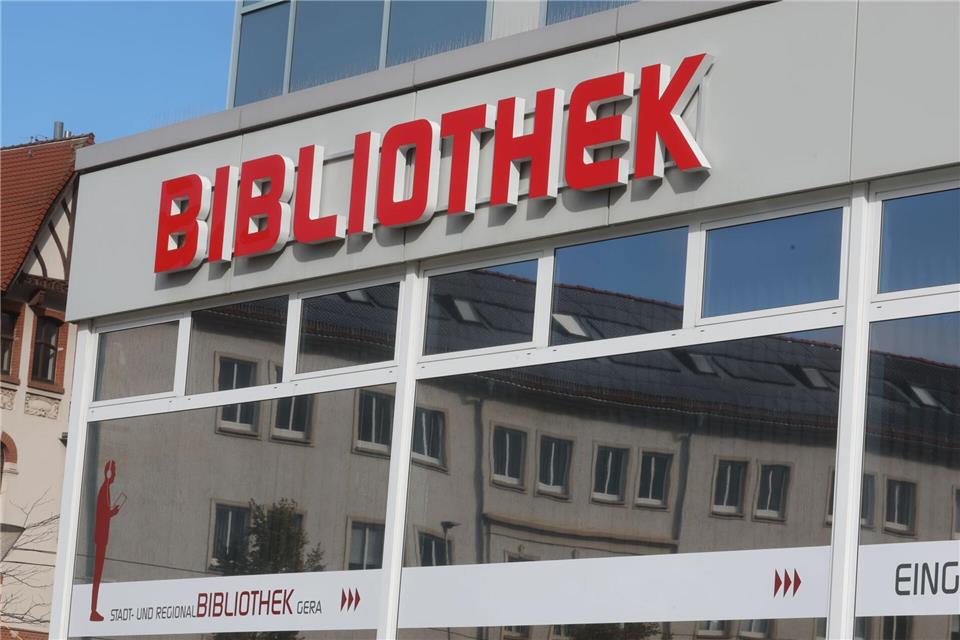 Die Bibliotheken im Freistaat werden zu strategischen Partnern der Schulen. Bodo Schackow/dpa