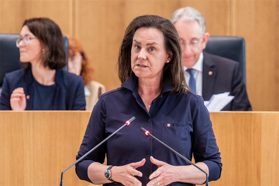 Die Bildungsministerin war als Jugendliche Leistungssportlerin und findet Leistung gut. Andreas Arnold/dpa