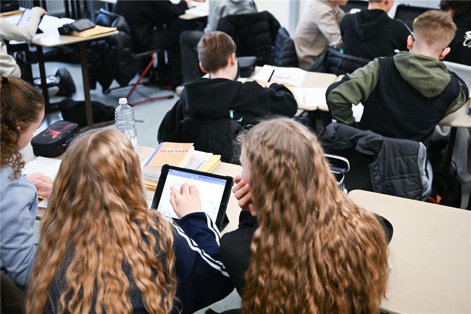 Die Bildungsqualität an Berlins Schulen soll besser werden. (Symbolbild)Bernd Weißbrod/dpa
