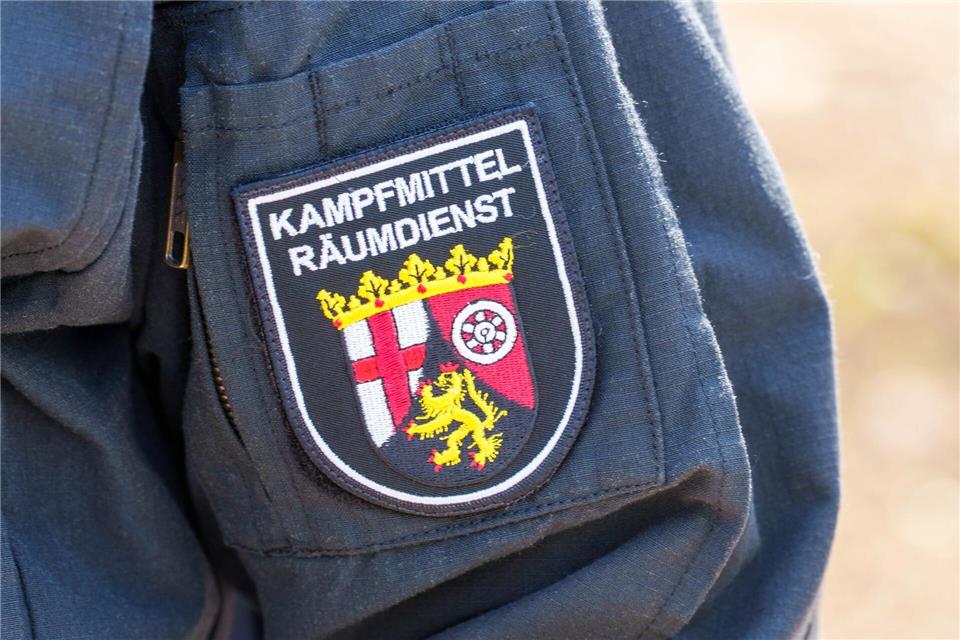 Die Bombe soll zum Gelände des Kampfmittelräumdienstes gebracht werden. (Symbolbild)Andreas Arnold/dpa