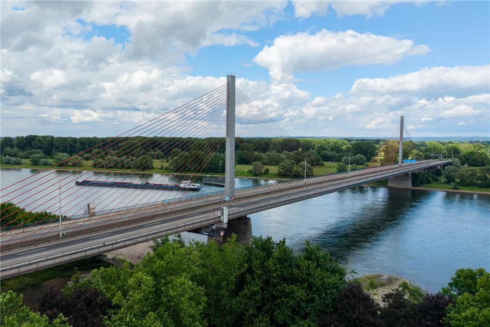 Die Bonner Nordbrücke ist vor zwei Wochen gesperrt worden. (Archivbild)Benjamin Westhoff/dpa