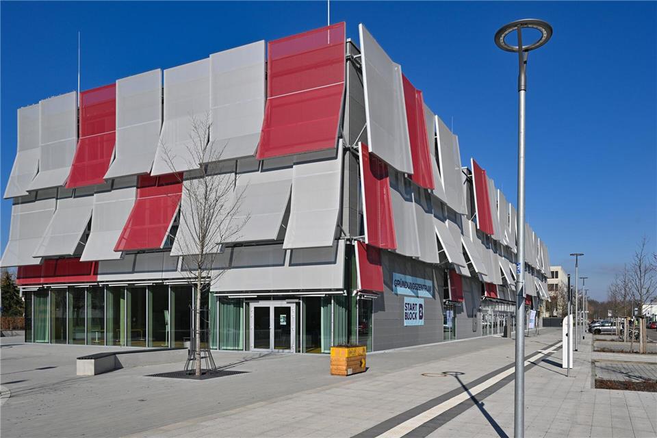 Die Brandenburgische Technische Universität(BTU) in Cottbus will sich über eine Monitoringstelle mit gemeldeten Vorfällen rechter Einflussnahme, von Diskriminierung und Gewalt befassen. (Archivbild) Patrick Pleul/dpa