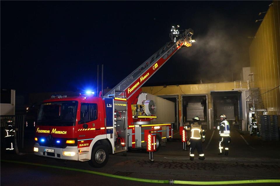 Die Brandursache für das Feuer in der Dönerfabrik ist noch unklar.Karsten Schmalz/dpa