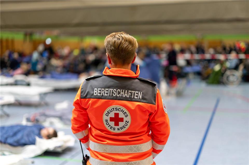 Die Bürger wurden teilweise in Sporthallen untergebracht.Daniel Karmann/dpa