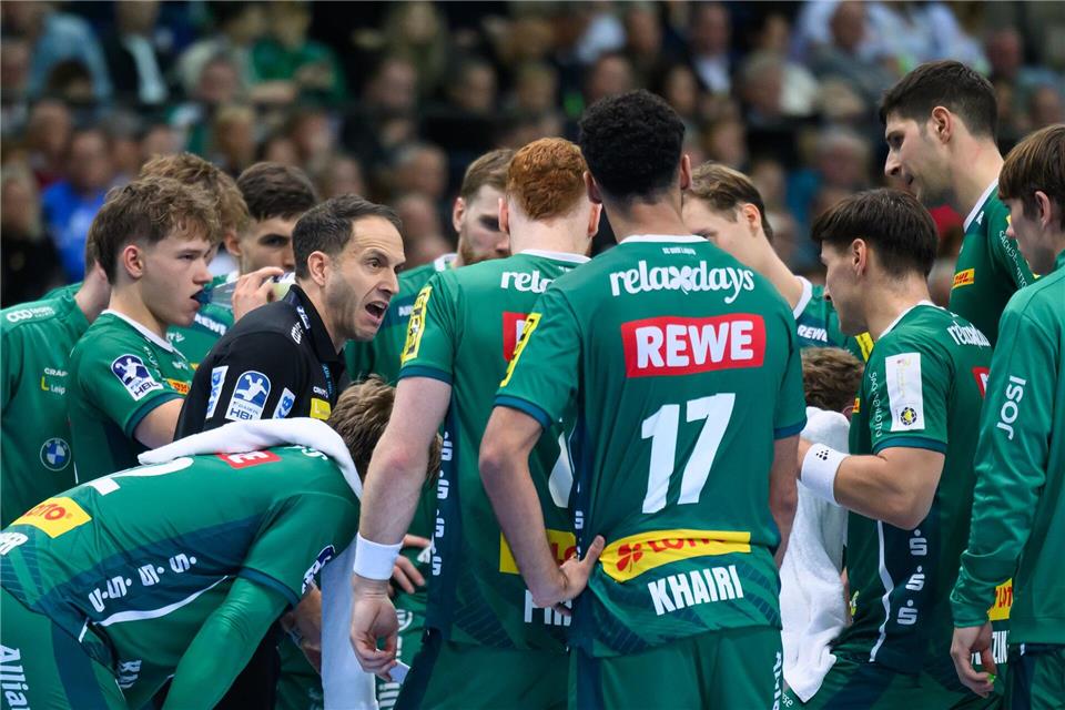 Leipzig holt Remis nach Aufholjagd beim Bergischen HC Die Bundesliga-Handballer des SC DHfK Leipzig holten im Kellerduell beim Bergischen HC ein Unentschieden.Hendrik Schmidt/dpa