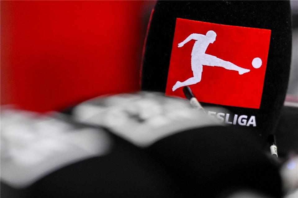 Die Bundesliga hat ein Angebot erhalten. (Archivbild)Harry Langer/dpa