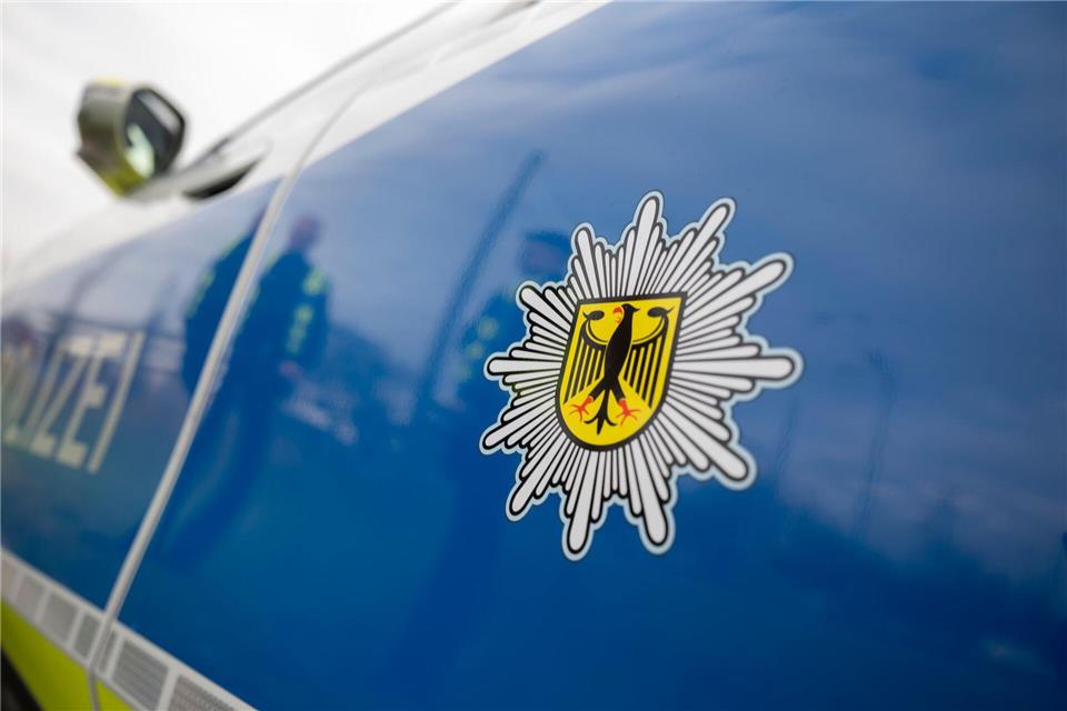 Die Bundespolizei rückte gemeinsam mit der Landespolizei aus. (Symbolbild)Marijan Murat/dpa