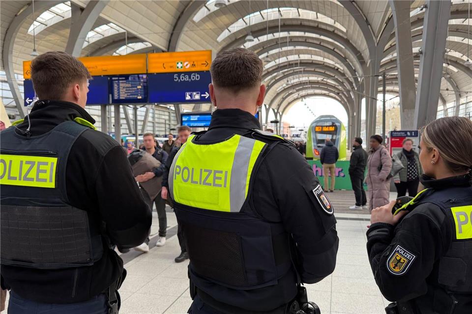 Die Bundespolizei setzt auf den Einsatz von sogenannten Super Recognizer.André Klohn/dpa
