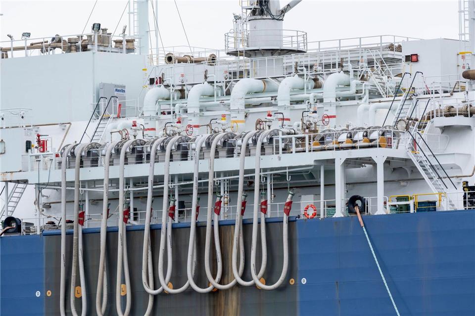 Die Bundesregierung hatte den Aufbau von LNG-Terminals an Nord- und Ostsee nach dem russischen Angriff auf die Ukraine forciert, um unabhängiger von russischen Gaslieferungen zu werden.Stefan Sauer/dpa