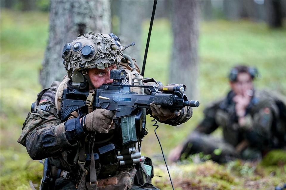 Die Bundeswehr will in Litauen mit regelmäßigen Manövern Präsenz an der Nato-Flanke zeigen.Kay Nietfeld/dpa