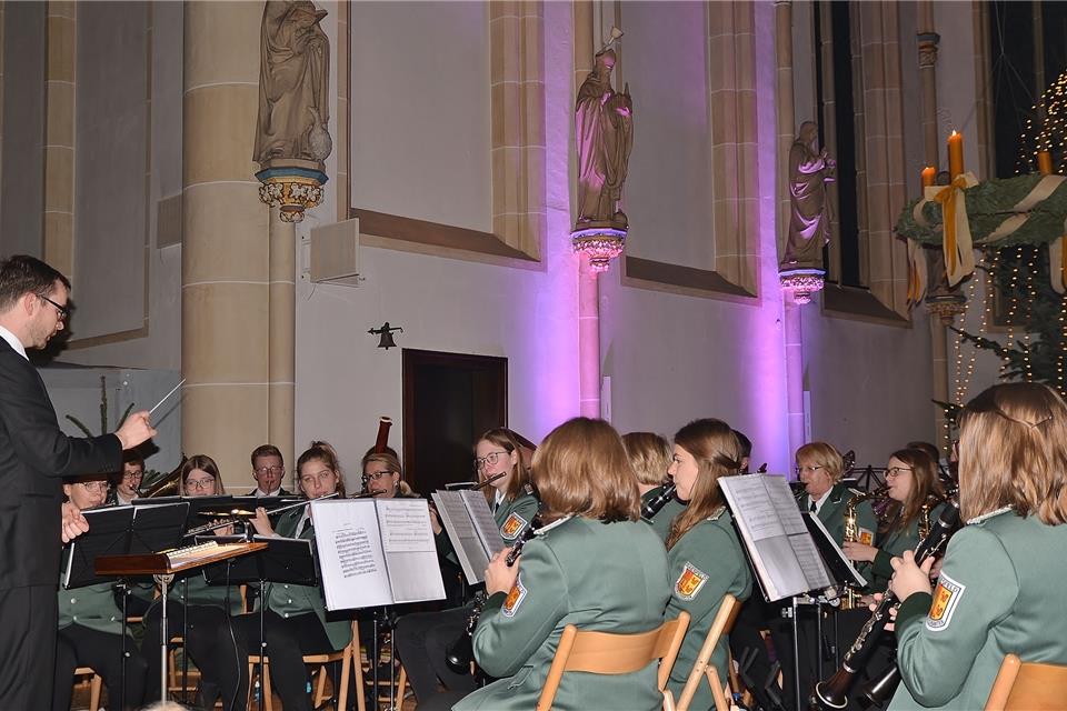 Die Burgmusikanten begeisterten mit einer adventlichen Stunde in der St.-Martin-Kirche. 