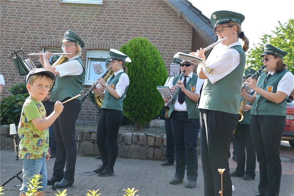 Die Burgmusikanten gaben am Sonntag sechs kleine Konzerte.