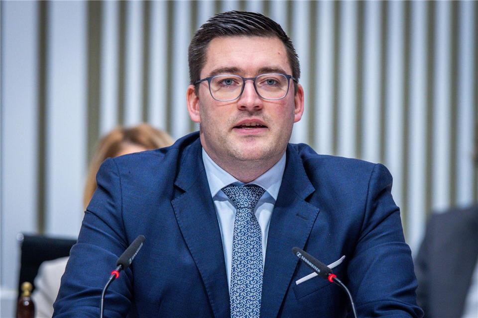 Die CDU-Fraktion im Schweriner Landtag hat einen neuen Parlamentarischen Geschäftsführer: Franz-Robert Liskow. (Archivbild)Jens Büttner/dpa
