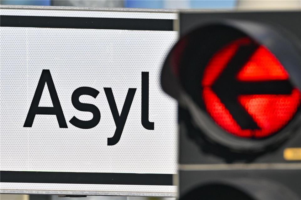 Die CDU-Landtagsfraktion in Brandenburg wirft der Landesregierung vor, gegen eigene Beschlüsse in der Asylpolitik zu verstoßen. (Symbolfoto) Patrick Pleul/dpa
