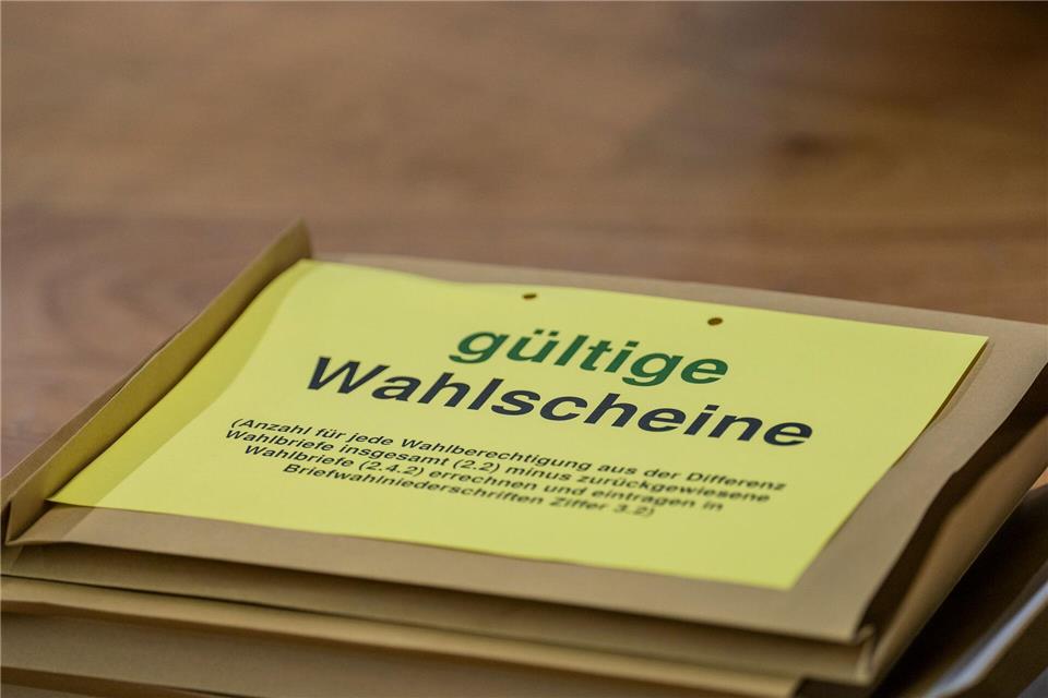 Die CDU bleibt bei der Kommunalwahl in Fulda in Führung, büßt laut Trendergebnis aber an Zustimmung ein. Andreas Arnold/dpa