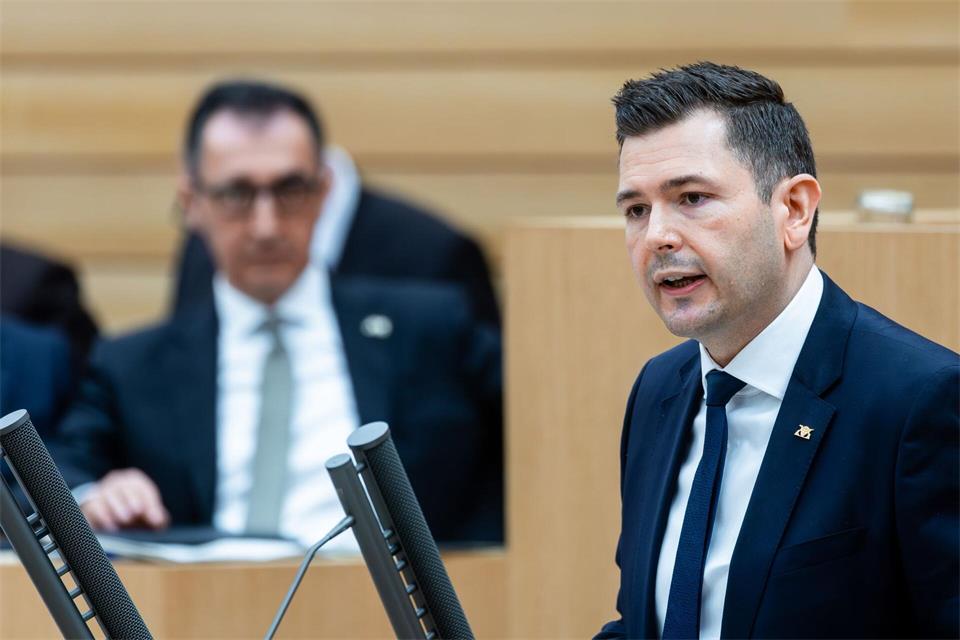 Die CDU müsse sich der AfD auf politischer Ebene entgegenstellen, sagte Vogt. (Archivbild)Christoph Schmidt/dpa