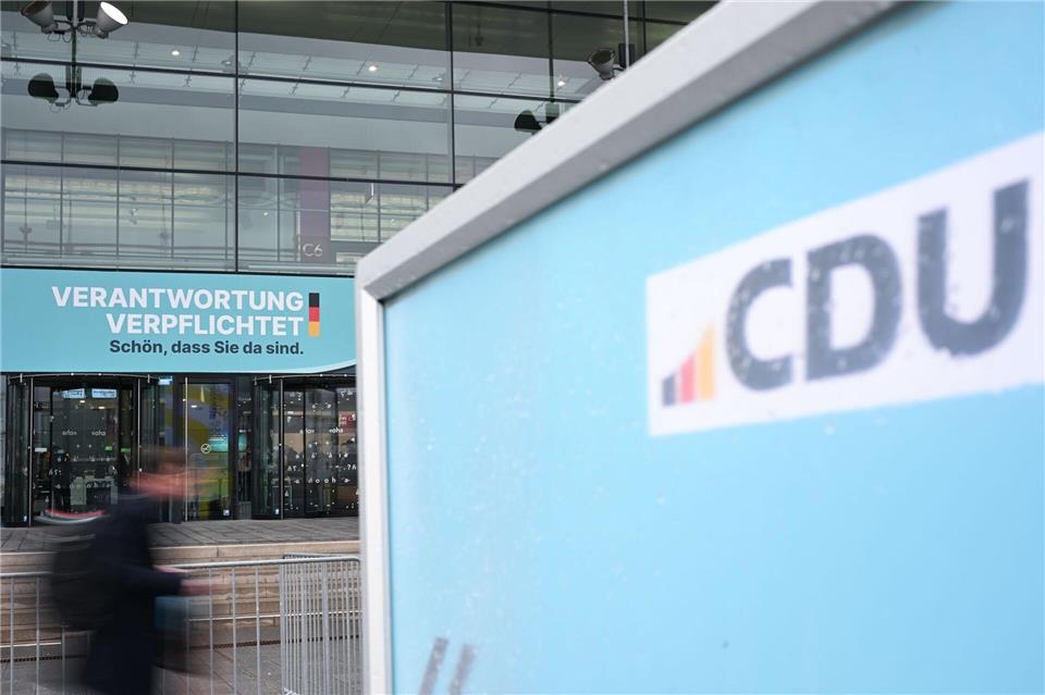 Die CDU sendet ein Signal gegen mehr Lockerungen der Schuldenregeln. (Archivbild)  Katharina Kausche/dpa