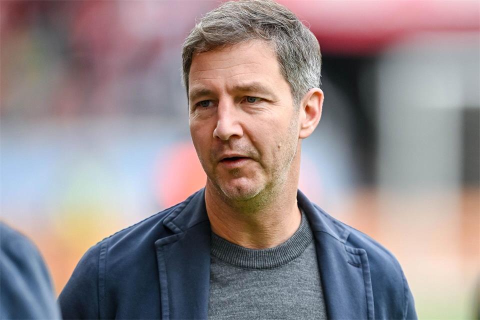 Die Causa Atubolu kostete auch ihn Nerven: SC-Sportvorstand Jochen Saier. (Archivbild)Harry Langer/dpa