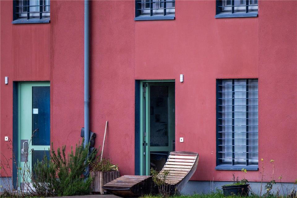 Die Chance, in der Sicherungsverwahrung alt zu werden, ist real. (Archivbild)Jens Büttner/dpa