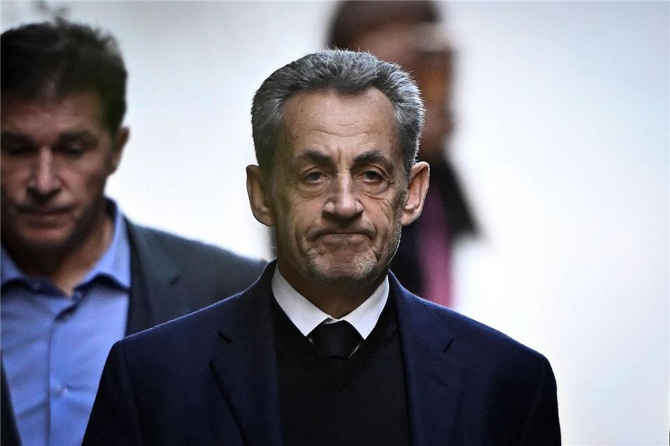 Die Chancen stehen nicht schlecht, dass Sarkozy das Gefängnis vorerst wieder verlassen kann (Archivbild).Julien De Rosa/AFP/dpa