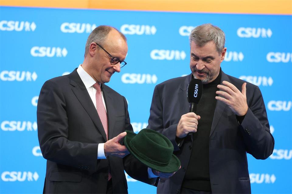 Die Chefs von CDU und CSU besuchen regelmäßig die Parteitage der Schwesterparteien. (Archivbild)Karl-Josef Hildenbrand/dpa