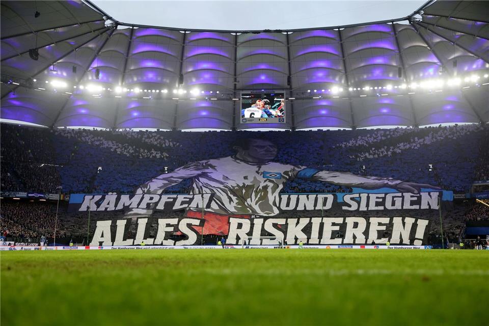 Die Choreographie der HSV-Fans vor dem Nordderby gegen Werder Bremen.Christian Charisius/dpa