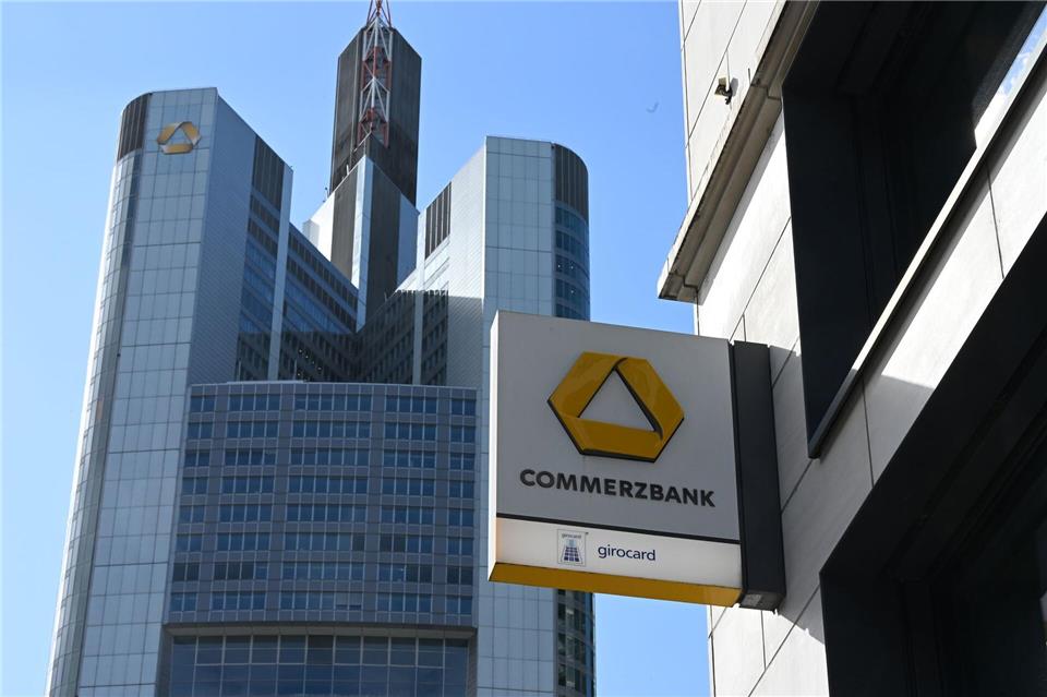 Die Commerzbank wird seit langem von der Unicredit umworben (Archivbild) Michael Brandt/dpa