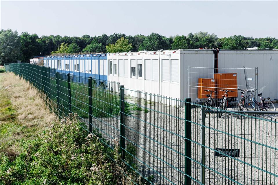 Die Container-Unterkunft wird nach zwei Jahren Nutzung jetzt geräumt und abgebaut. (Archivbild)Markus Scholz/dpa