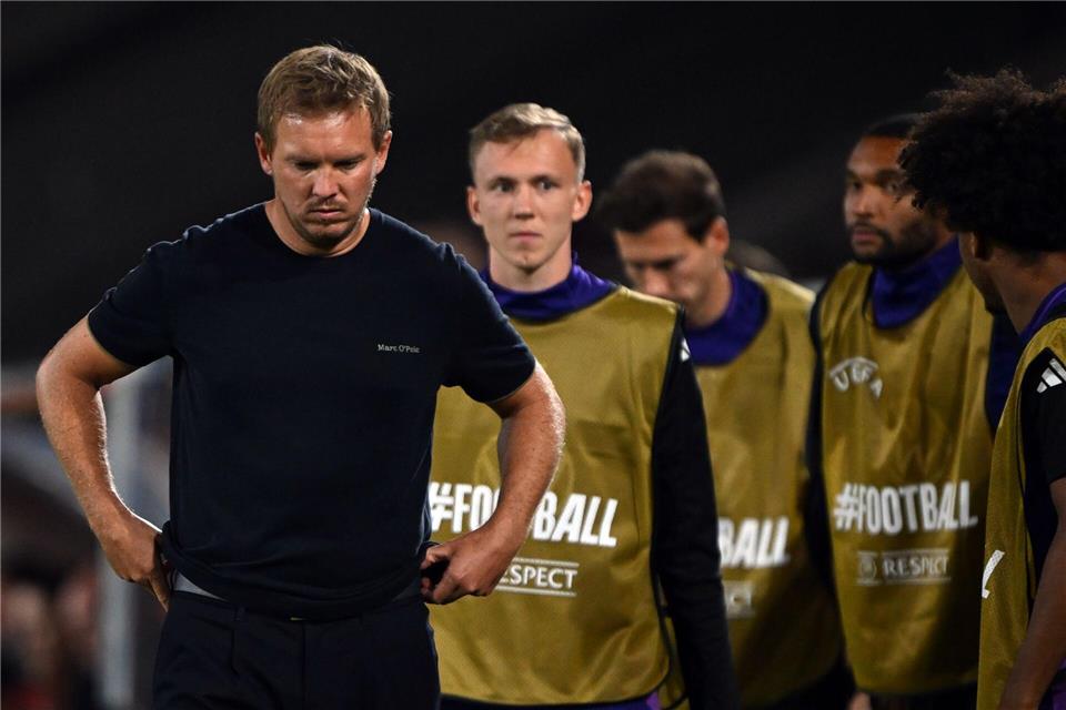Nach Quali-Fehlstart: Nagelsmann-Team fliegt aus Top Ten Die DFB-Elf rutscht nach der Niederlage in der Slowakei in der Weltrangliste ab. Federico Gambarini/dpa