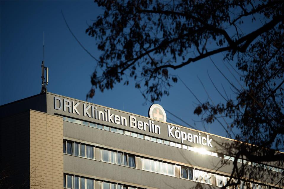 Die DRK Kliniken Berlin betreiben vier Krankenhäuser, ein Hospiz und eine stationäre Pflegeeinrichtung (Archivbild).Gregor Fischer/dpa