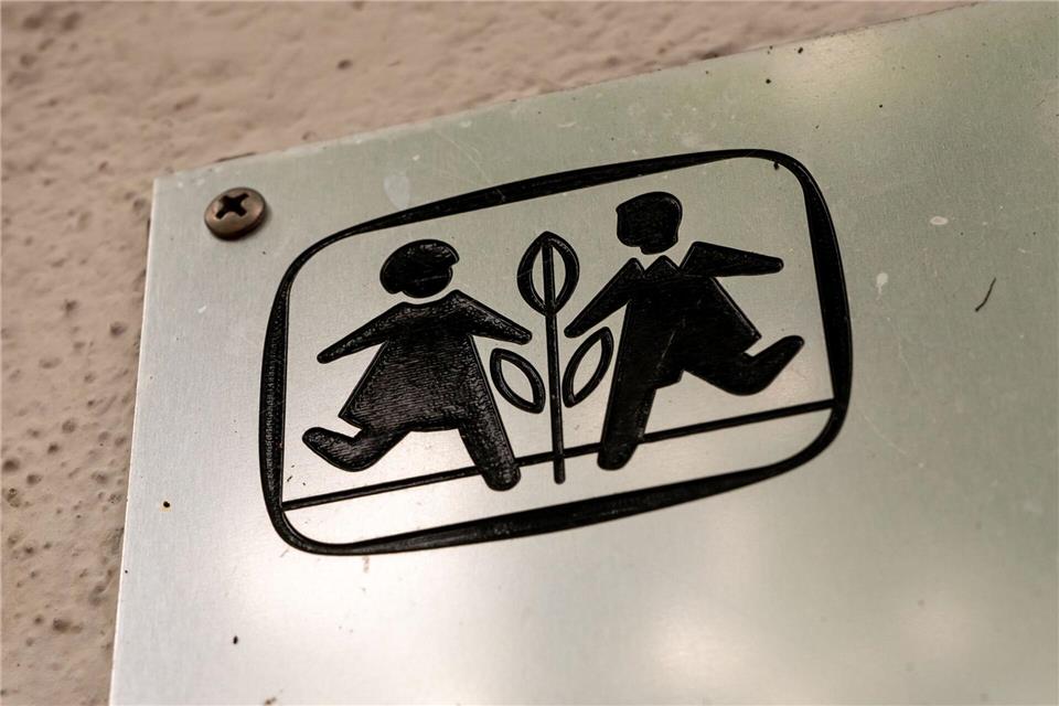 Die Dachorganisation hat einen harten Schritt gesetzt. (Archivbild)Peter Kneffel/dpa