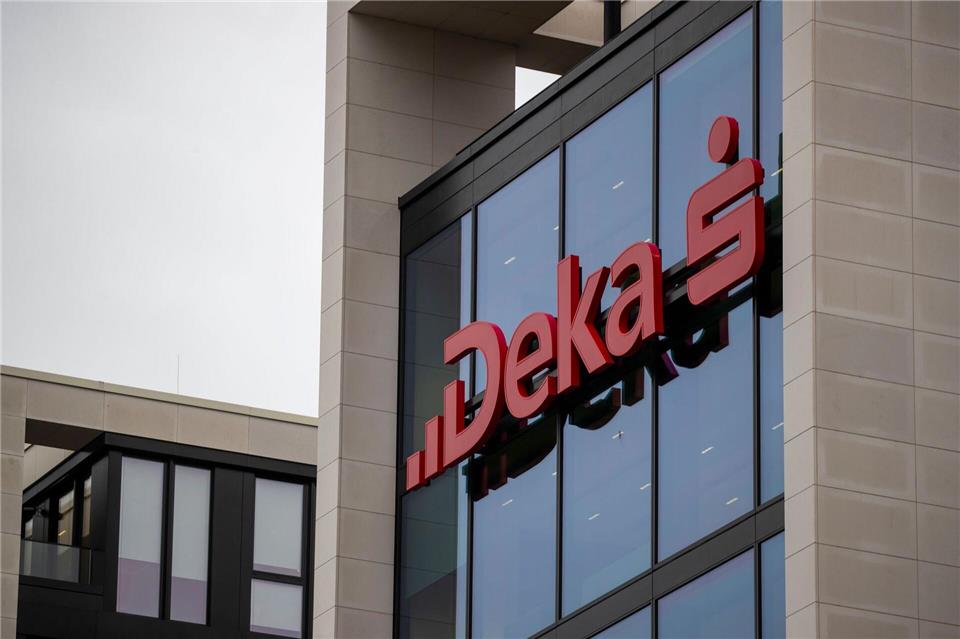 Die Dekabank profitiert von einer starken Nachfrage von Privatanlegern (Archivbild)Helmut Fricke/dpa
