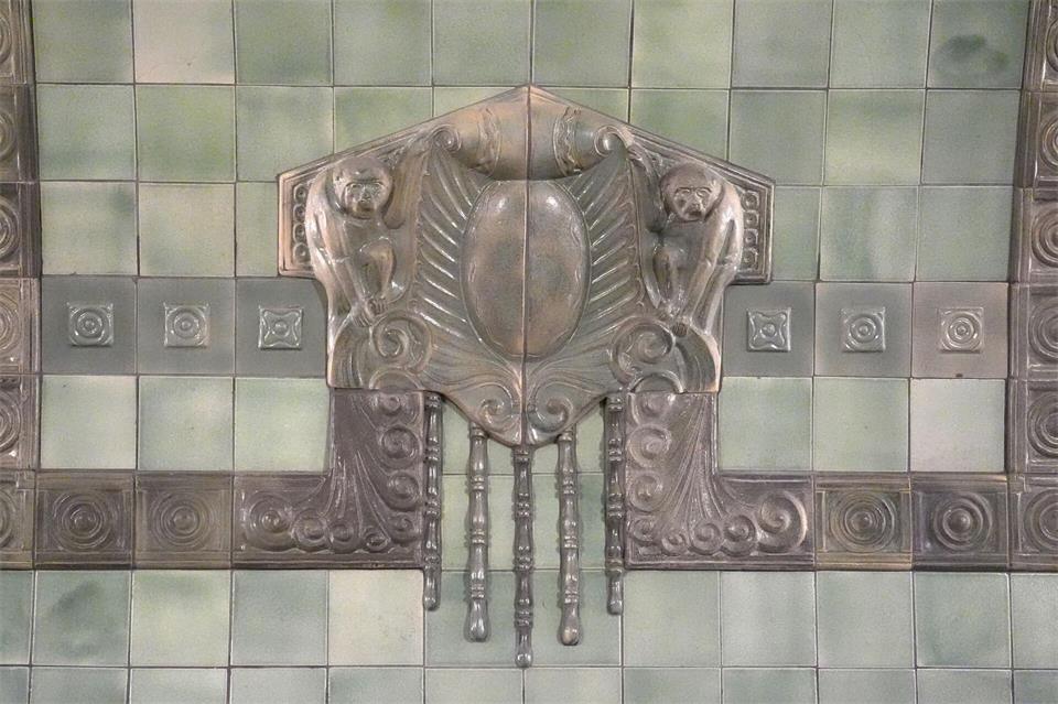Die Dekoration enthält Jugendstil-Elemente.Marcus Brandt/dpa