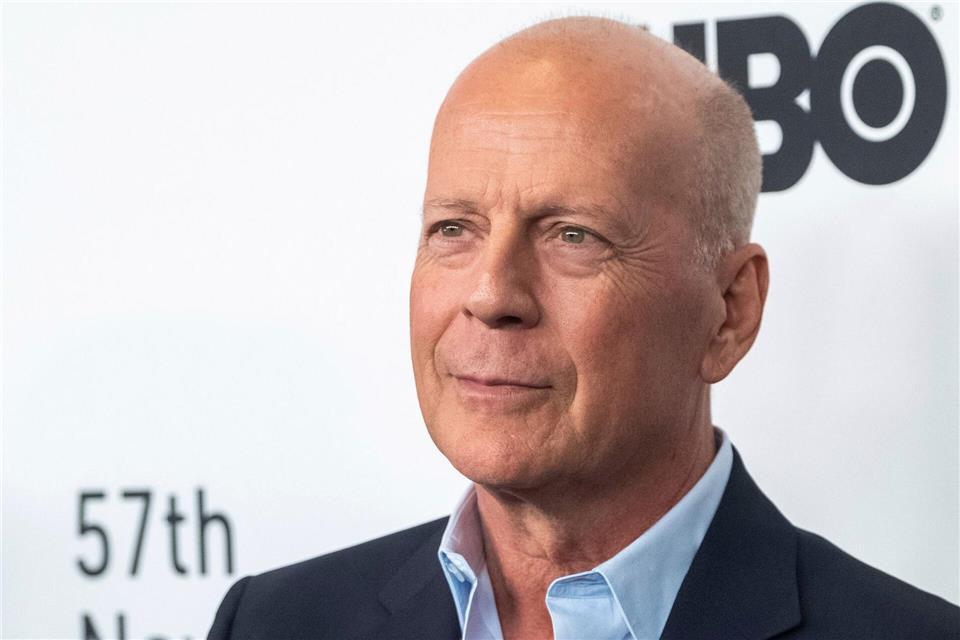 Die Demenz-Erkrankung beendete 2022 die Karriere des Actionstars Bruce Willis. (Archivbild)Charles Sykes/Invision via AP/dpa