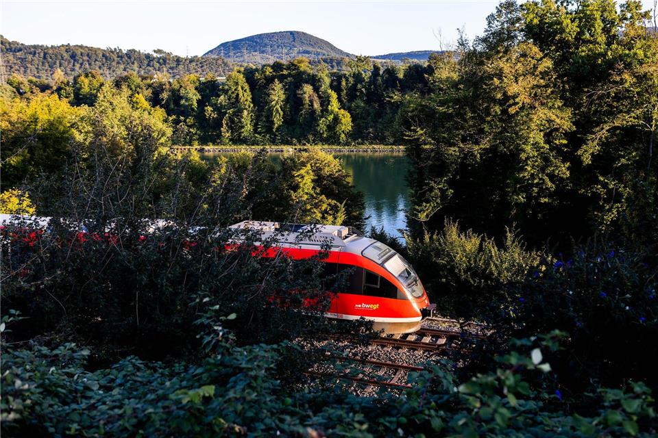 Die Deutsche Bahn verspricht ein Ende der Diesel-Ära auf der Hochrheinbahn. Philipp von Ditfurth/dpa