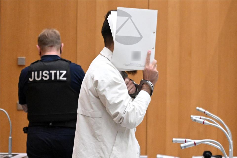 Die Deutsche Polizeigewerkschaft Saarland begrüßt das Urteil nach einem tödlichen Angriff auf einen Polizisten.Marijan Murat/dpa