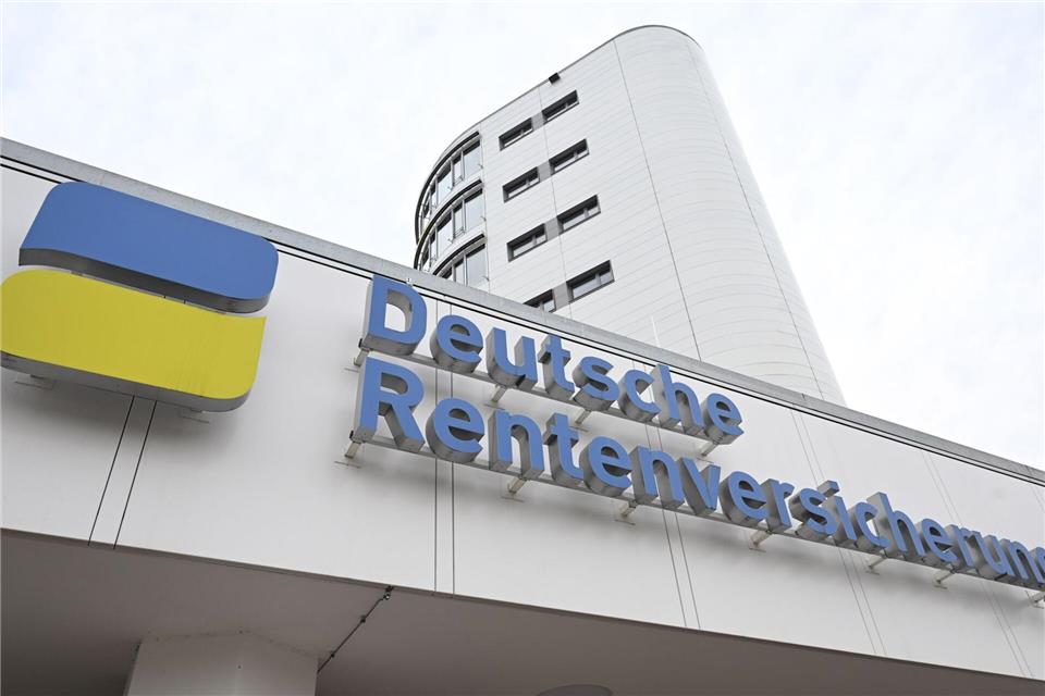 Die Deutsche Rentenversicherung betreibt - noch - zwei Reha-Kliniken in Hessen. (Archivbild)Bernd Weißbrod/dpa